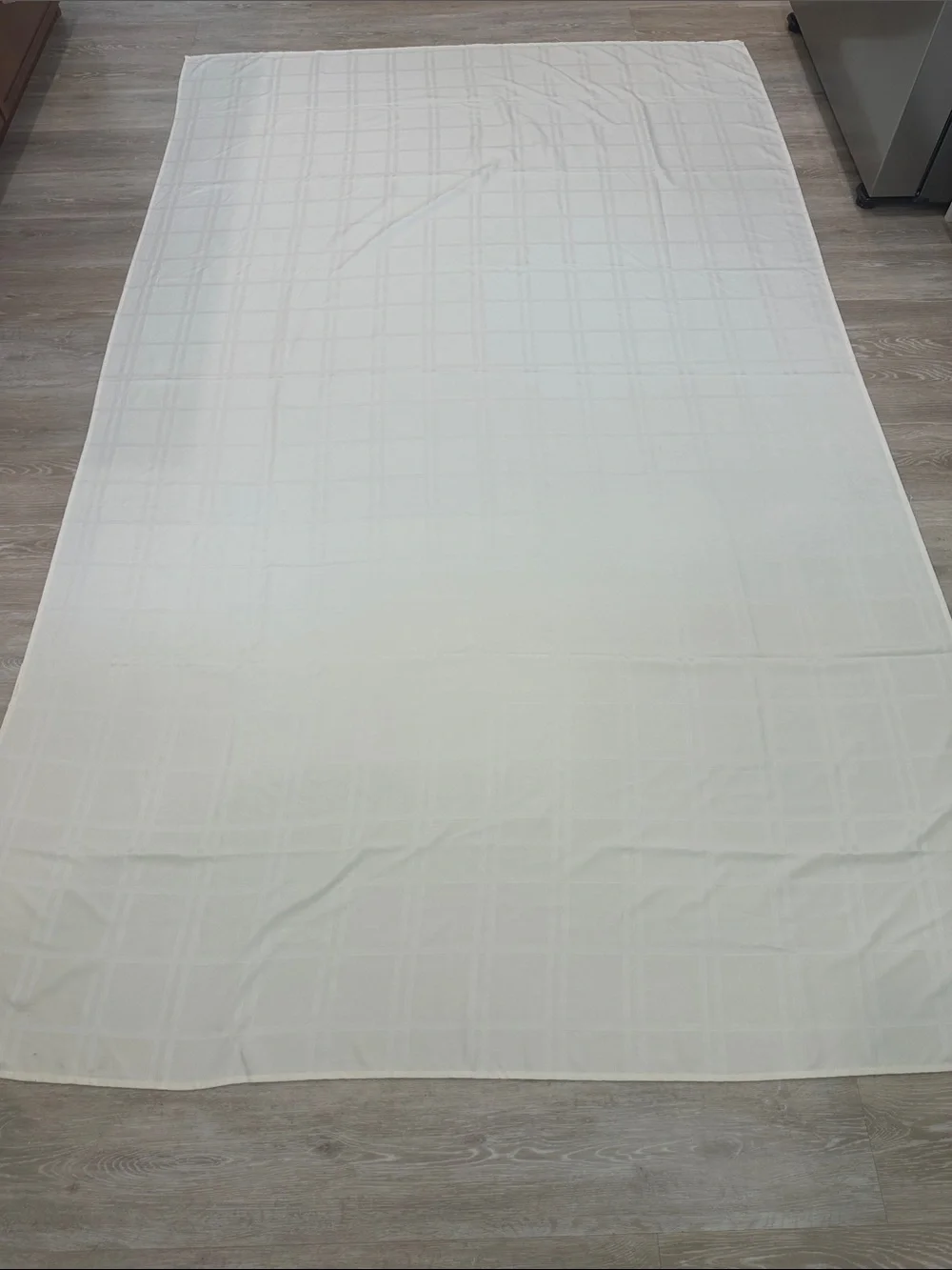 Elegant Ivory Plaid Tablecloth for Home Dining 60 x 100